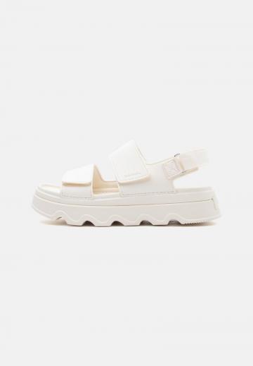 Босоножки на платформе