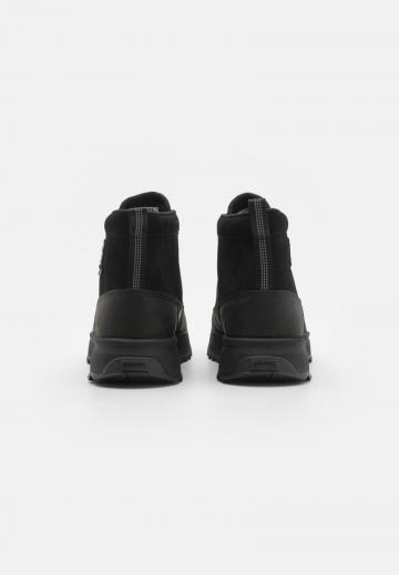 Зимние ботинки