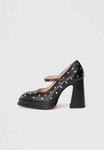 Туфли на высоком каблуке