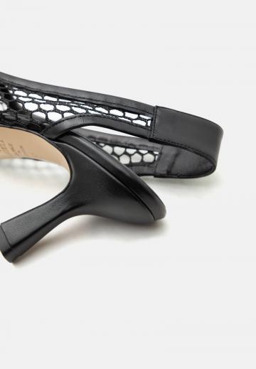 Туфли на высоком каблуке