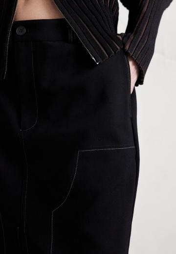 Юбка с накладными карманами