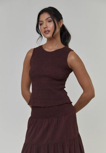 Блузка без рукавов