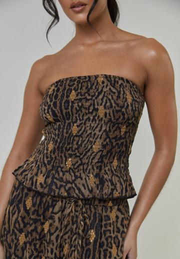 Топ без бретелек