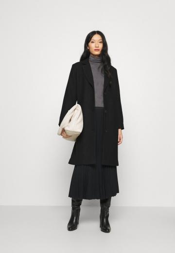 Шерстяное пальто