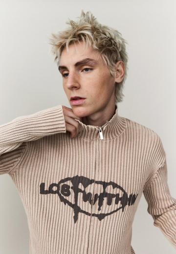 Вязаная кофта