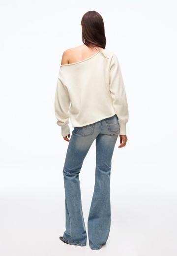 Пуловер в полоску