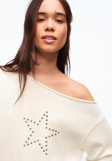 Пуловер в полоску