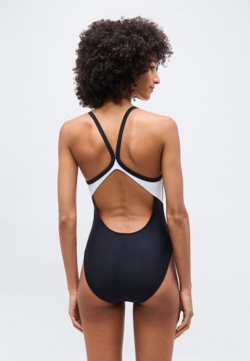 Слитный купальник