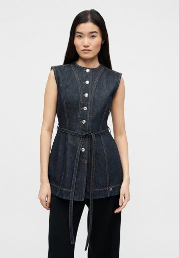 Джинсовая жилетка