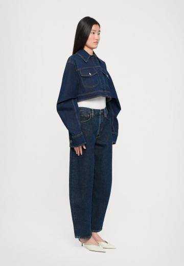 Короткая куртка