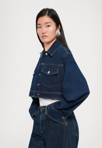 Короткая куртка