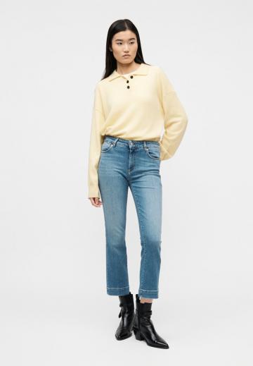 Короткие джинсы