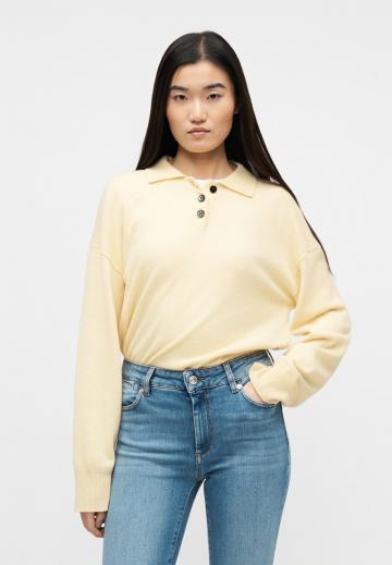 Короткие джинсы