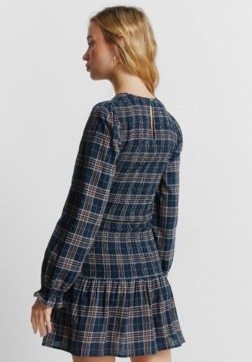 Короткое платье