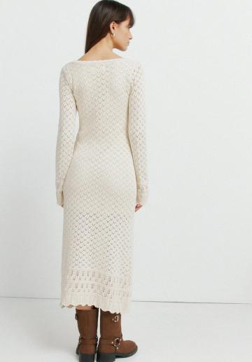 Вязаное платье