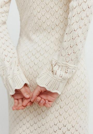 Вязаное платье