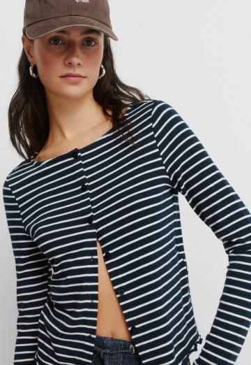 Вязаная кофта