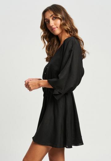 Короткое платье