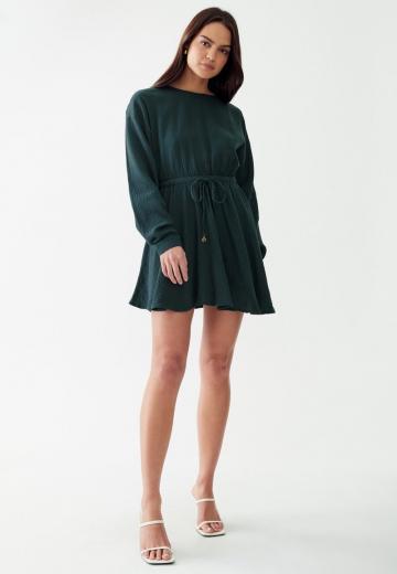 Короткое платье