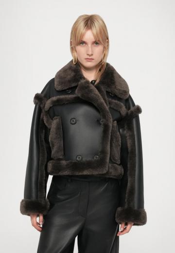 Короткая куртка