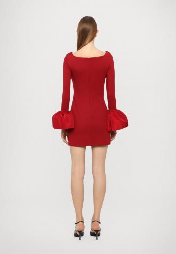 Короткое платье