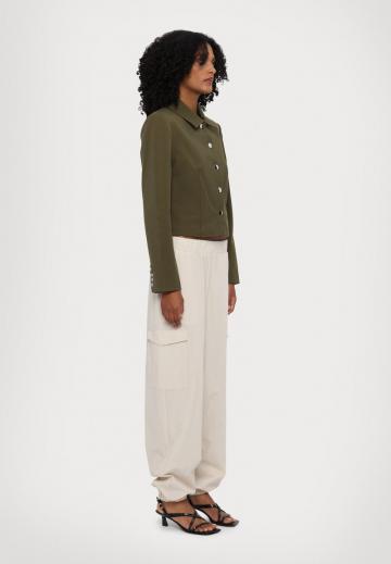 Блейзер с накладными карманами