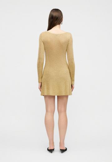 Вязаное платье