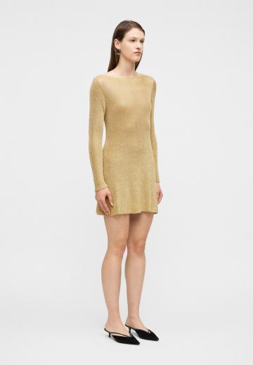 Вязаное платье