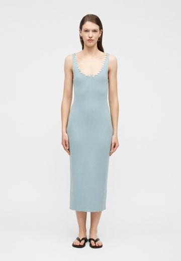 Вязаное платье