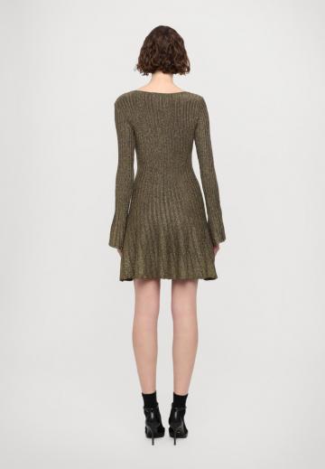 Короткое платье