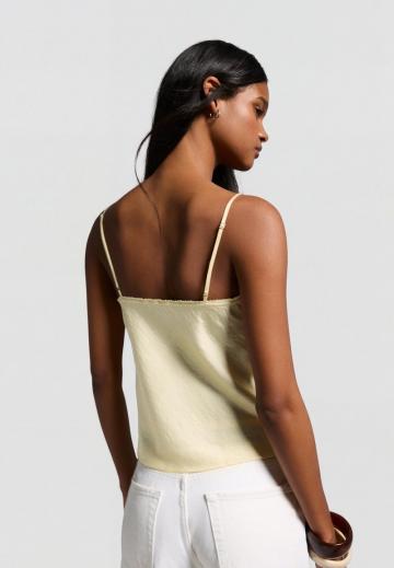 Топ на бретельках