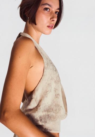 Блузка без рукавов