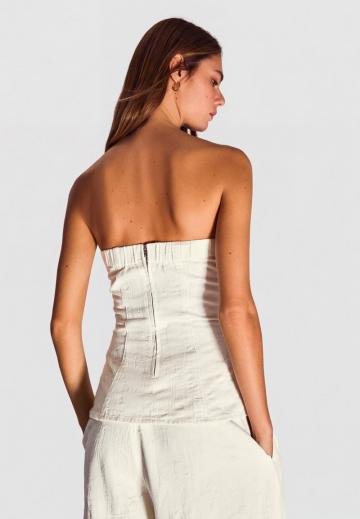 Топ без бретелек