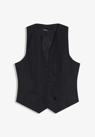 Джинсовая жилетка