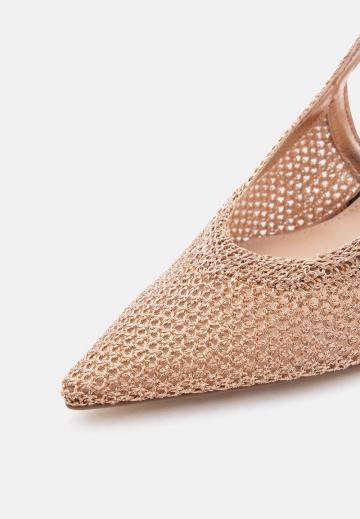 Туфли на высоком каблуке