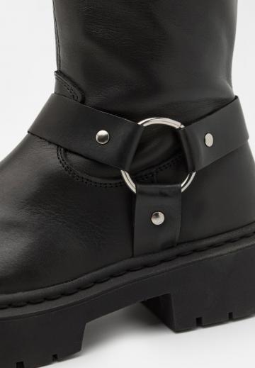 Сапоги на платформе