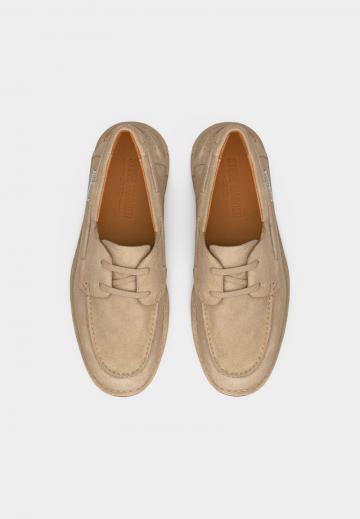 Ботинки на шнуровке