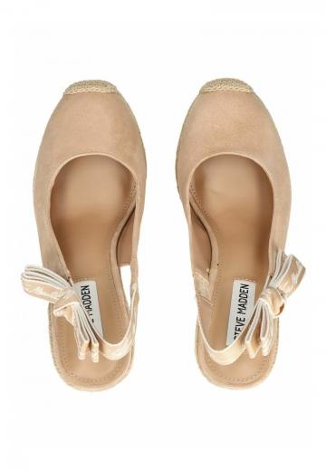 Туфли на высоком каблуке