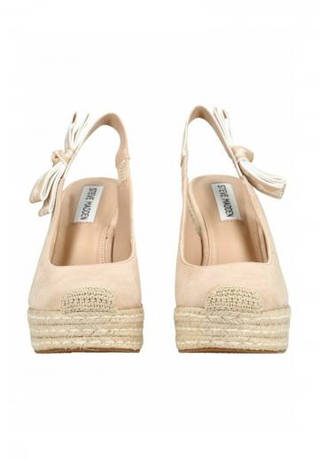 Туфли на высоком каблуке