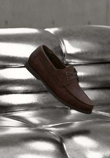 Ботинки на шнуровке