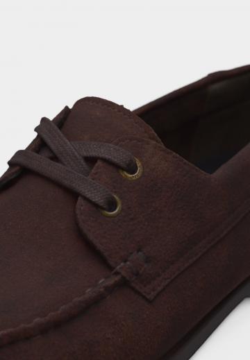 Ботинки на шнуровке