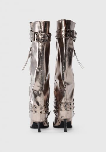 Высокие сапоги