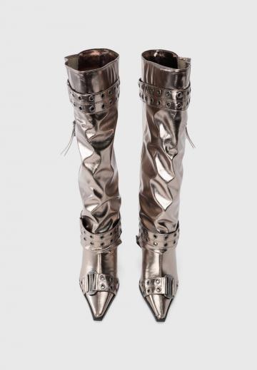 Высокие сапоги