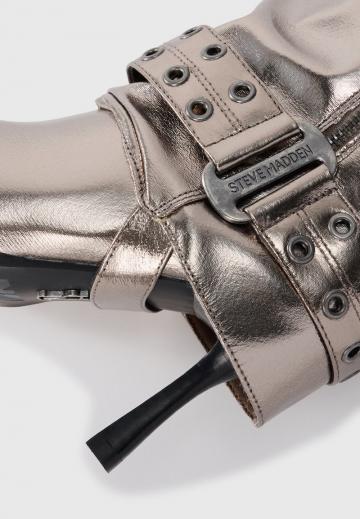 Высокие сапоги