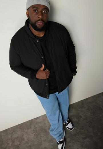 Куртка бомбер