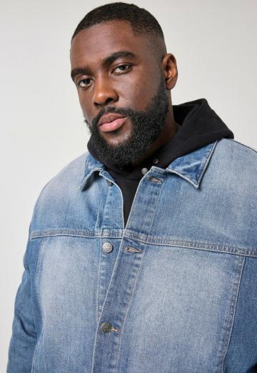 Джинсовая куртка