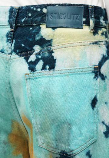 Свободные джинсы