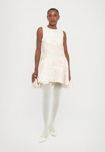 Короткое платье