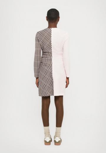 Короткое платье