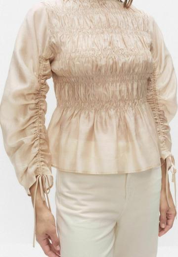 Атласная блузка